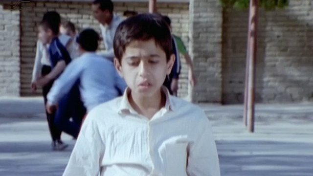 Mehdi Bagher Beigi in Ghesehaye Majid (1990)