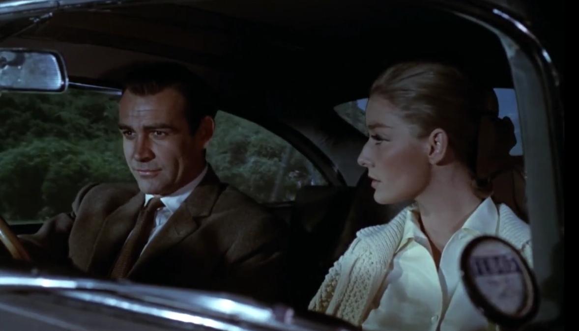 Sean Connery and Tania Mallet in Ngón Tay Vàng (1964)