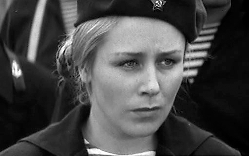 Lyudmila Gnilova in Poezd v dalyokiy avgust (1971)