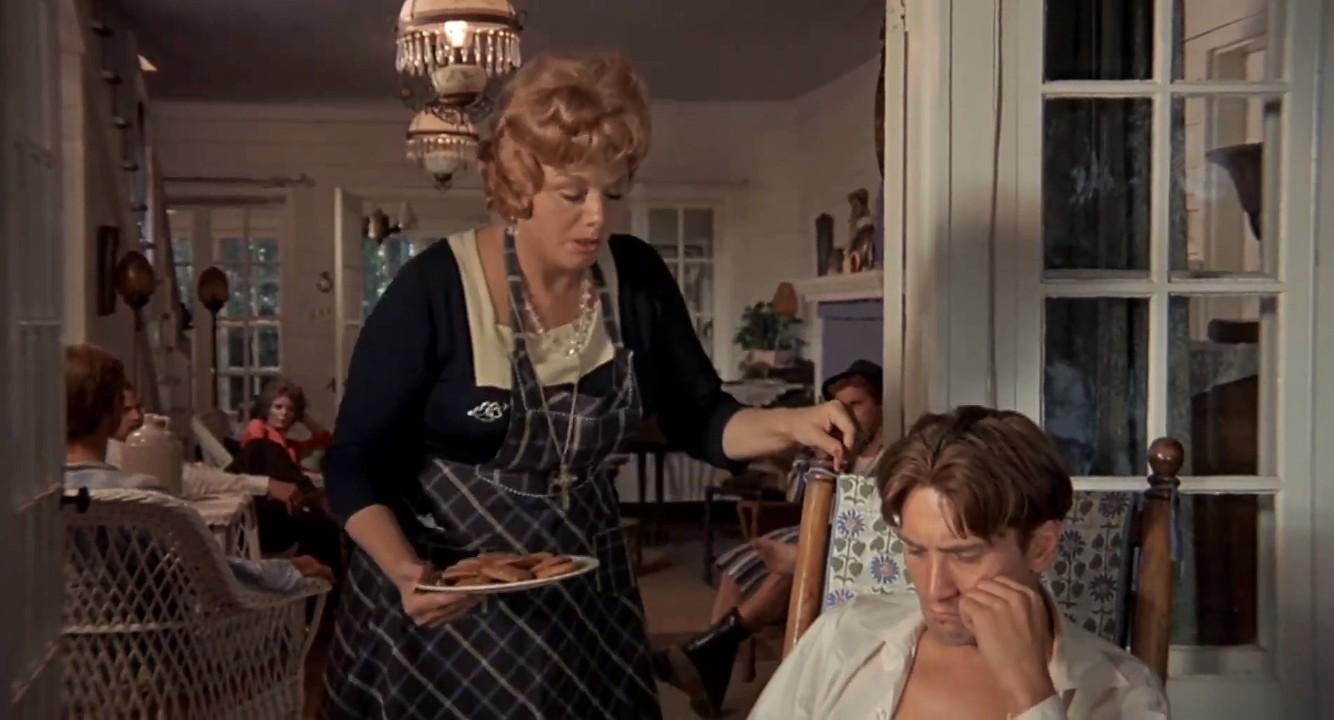 Robert De Niro and Shelley Winters in Bloody Mama (1970)