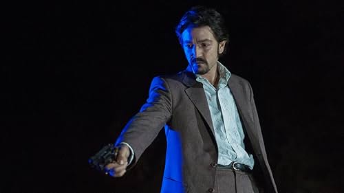 Diego Luna in The Plaza System (2018)