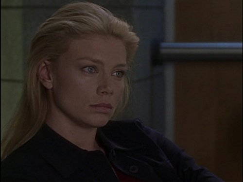 Peta Wilson in Nikita (1997)