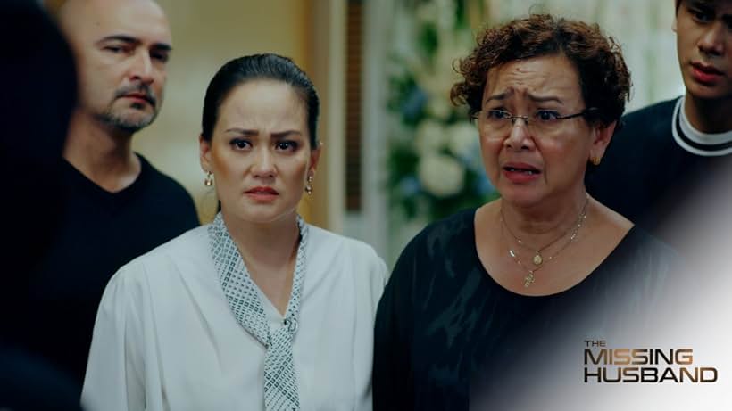 Shamaine Buencamino, Michael Flores, Max Eigenmann, and Bryce Eusebio in The Missing Husband (2023)