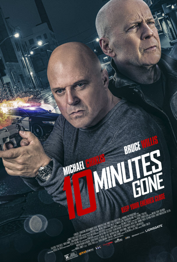 Bruce Willis and Michael Chiklis in 10 Minutes Gone (2019)