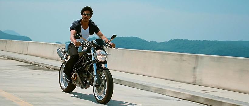 Shah Rukh Khan in Truy Sát Ông Trùm 2 (2011)