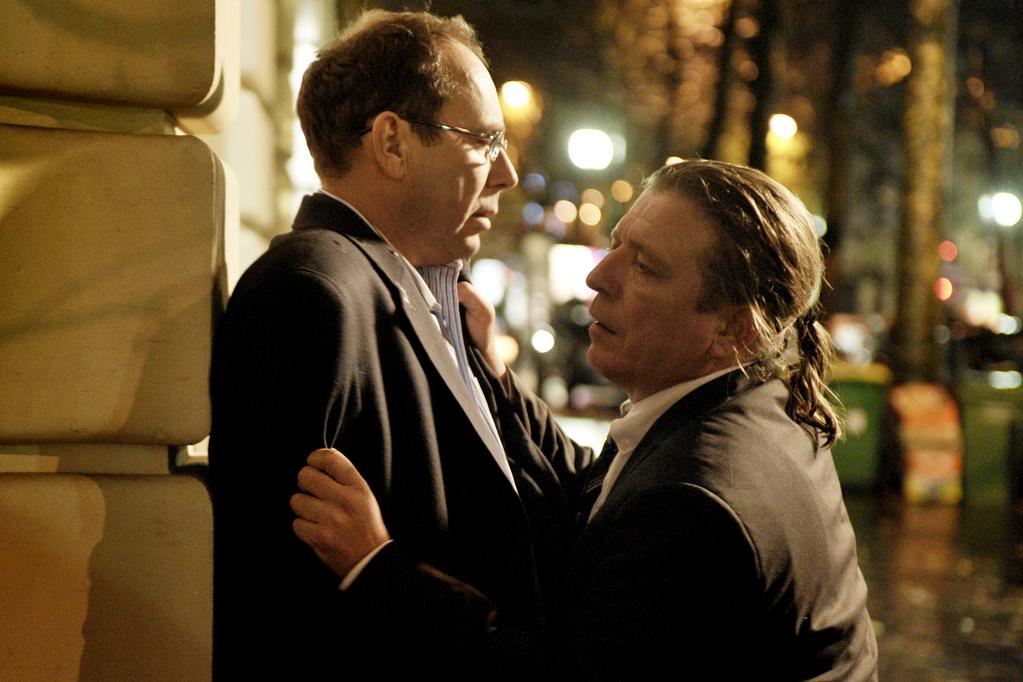 Olivier Gourmet and Sylvain Deblé in L'exercice de l'État (2011)