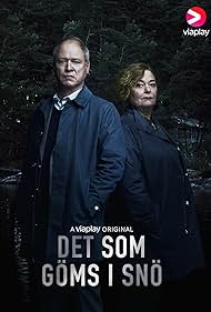 Robert Gustafsson and Ia Langhammer in Det som göms i snö (2018)