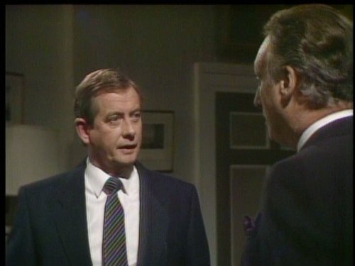 Derek Fowlds in Yes, Prime Minister (1986)