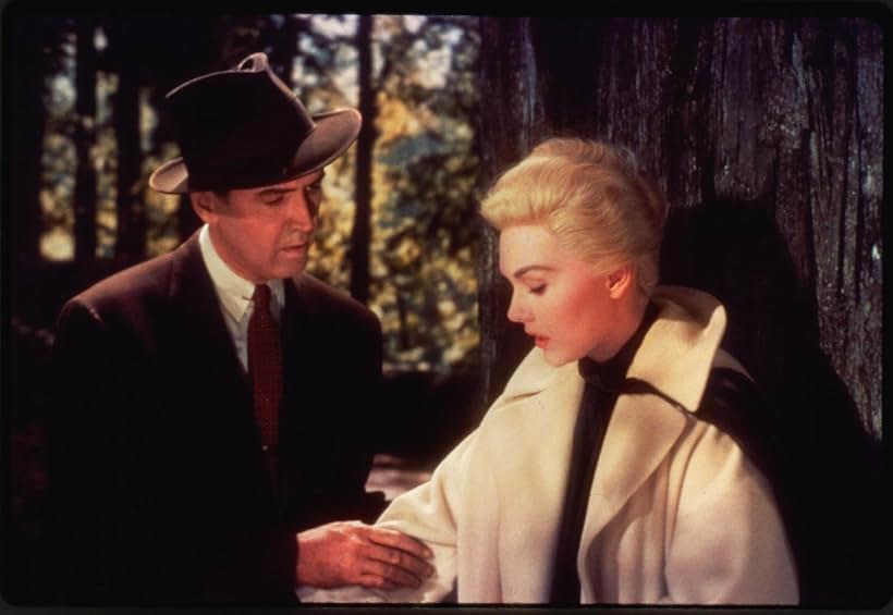 James Stewart and Kim Novak in Quay Cuồng (1958)