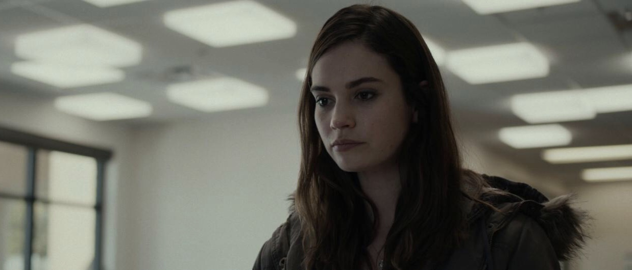 Lily James in Lằn Ranh Số Phận (2018)