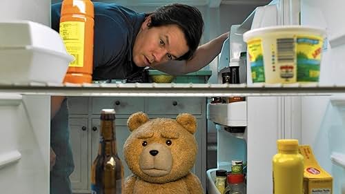 Mark Wahlberg and Seth MacFarlane in Gấu Bựa Ted 2 (2015)