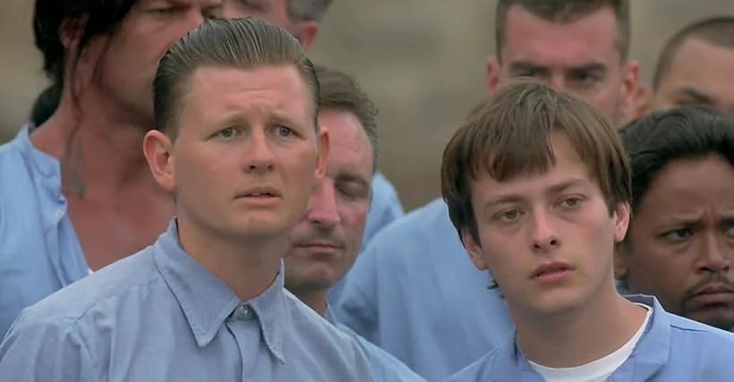 Edward Furlong and Jake La Botz in Nhà Giam (2000)