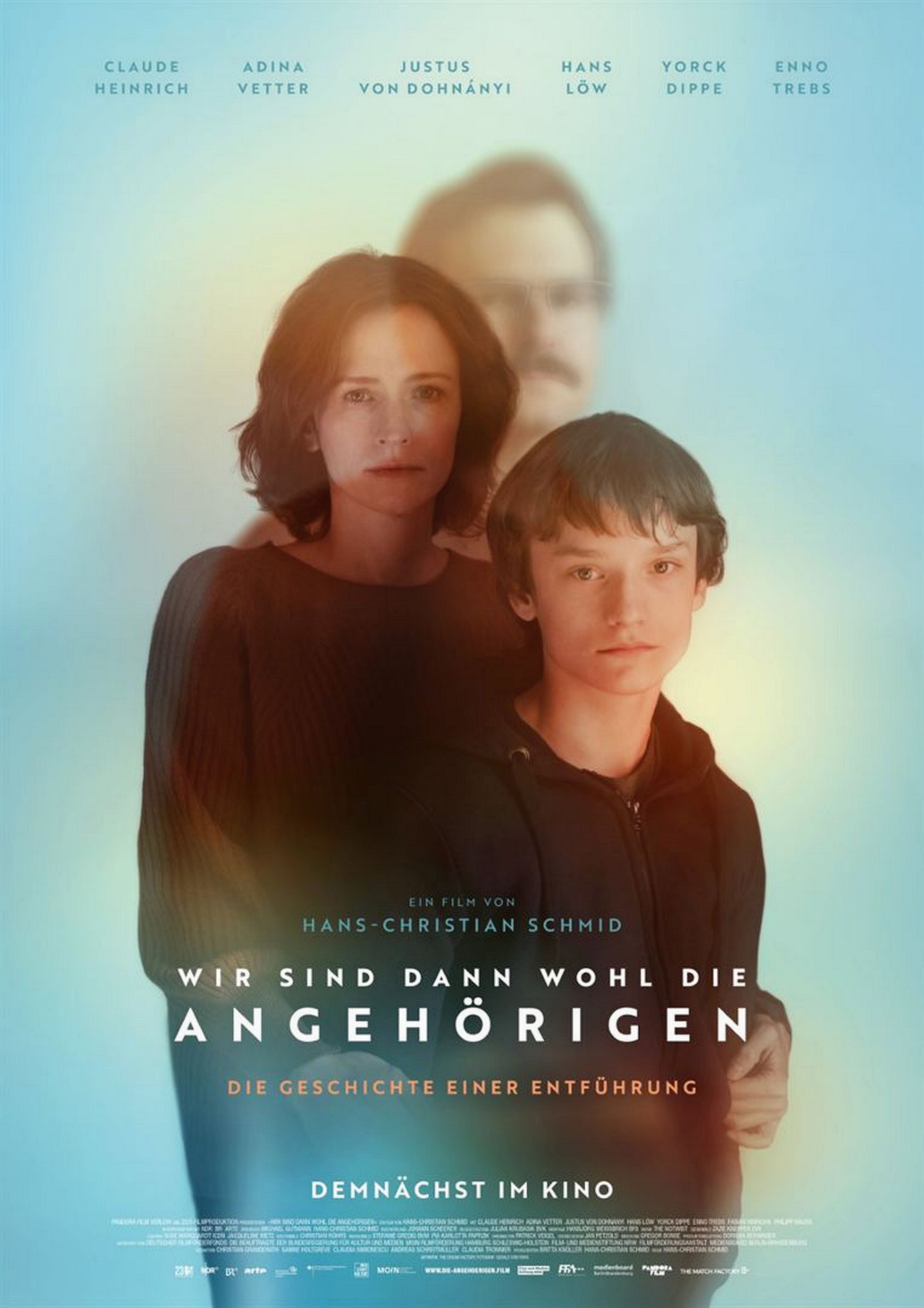 Adina Vetter, Philipp Hauß, and Claude Heinrich in Wir sind dann wohl die Angehörigen (2022)