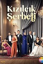 Sila Turkoglu, Dogukan Güngör, Sibel Tasçioglu, Ahmet Mümtaz Taylan, Baris Kilic, Evrim Alasya, Sebnem Bozoklu, Feyza Civelek, Ceren Yalazoglu, and Özge Özacar in Kizilcik Serbeti (2022)