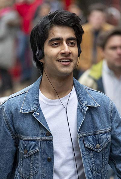 Viveik Kalra in Ánh Sáng Chói Lóa (2019)