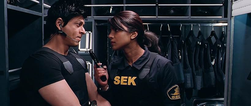 Shah Rukh Khan and Priyanka Chopra Jonas in Truy Sát Ông Trùm 2 (2011)