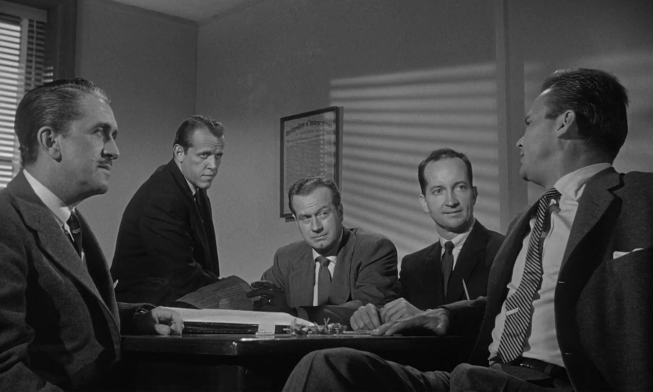 Robert Cornthwaite, Ralph Meeker, and James Seay in Kiss Me Deadly (1955)