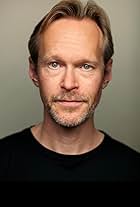 Steven Mackintosh