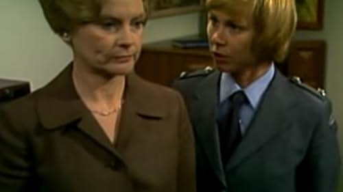 Elspeth Ballantyne and Patsy King in Prisoner (1979)