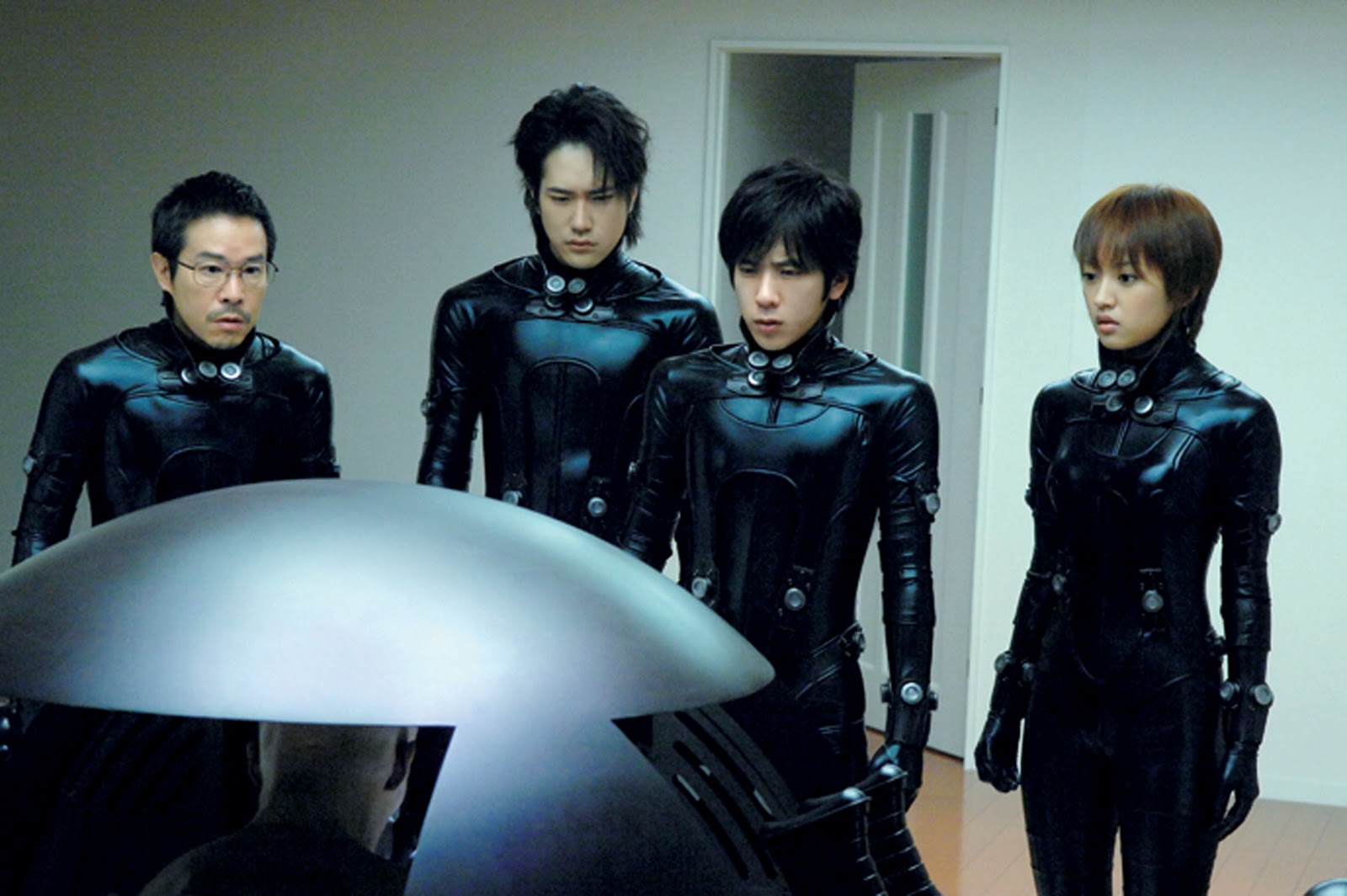 Kazunari Ninomiya, Tomorô Taguchi, Ken'ichi Matsuyama, and Natsuna in Sinh Tử Luân Hồi (2010)