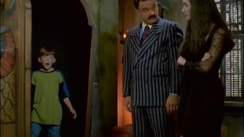 Ben Baxter, Ellie Harvie, and Glenn Taranto in The New Addams Family (1998)