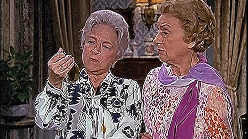 Helen Hayes and Mildred Natwick in The Snoop Sisters (1972)