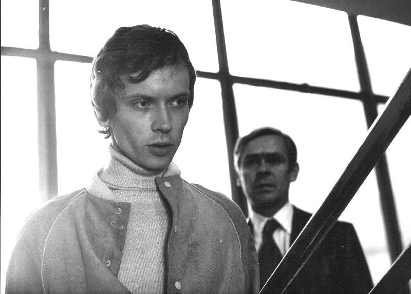 Eduard Cupák and Juraj Durdiak in Kam nikdo nesmi (1979)