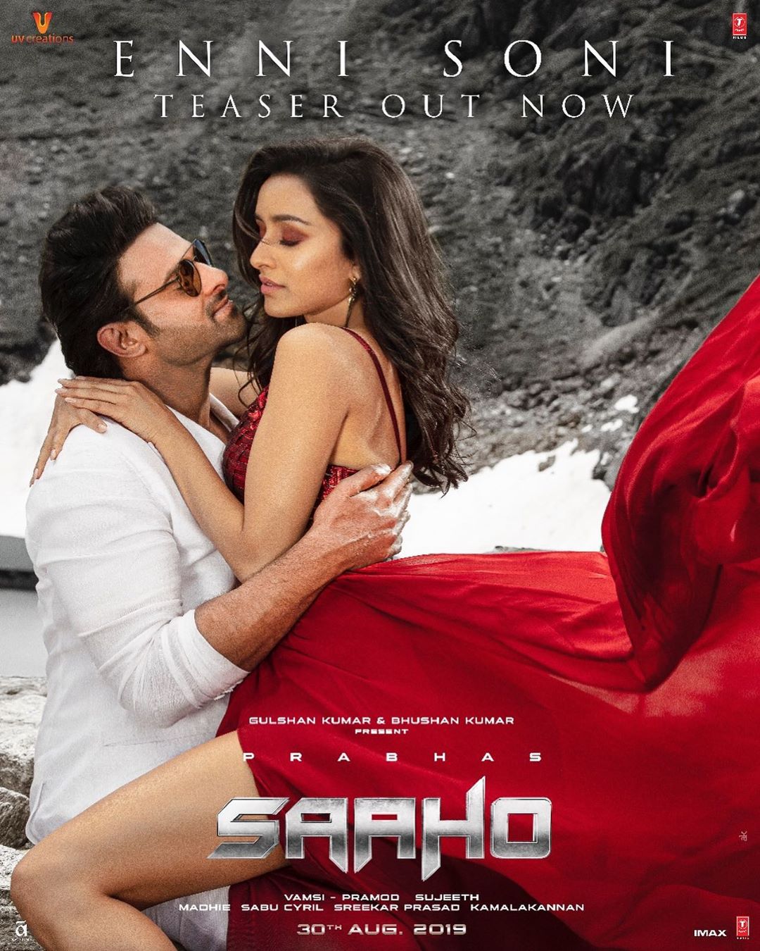 Prabhas and Shraddha Kapoor in Guru Randhawa & Tulsi Kumar: Enni Soni (2019)