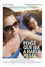 Elena Anaya and Valeria Bertuccelli in Pensé que iba a haber fiesta (2013)