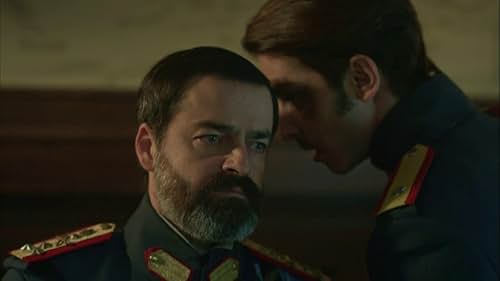 Baki Davrak and Boran Kuzum in Vatanim Sensin (2016)