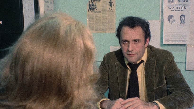 Fiamma Maglione and Robert Kerman in Cannibal ferox (1981)