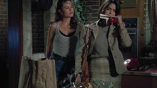 Teri Hatcher and Elizabeth Barondes in Lois và Clark - Những Cuộc Phiêu Lưu Mới của Siêu Nhân (1993)