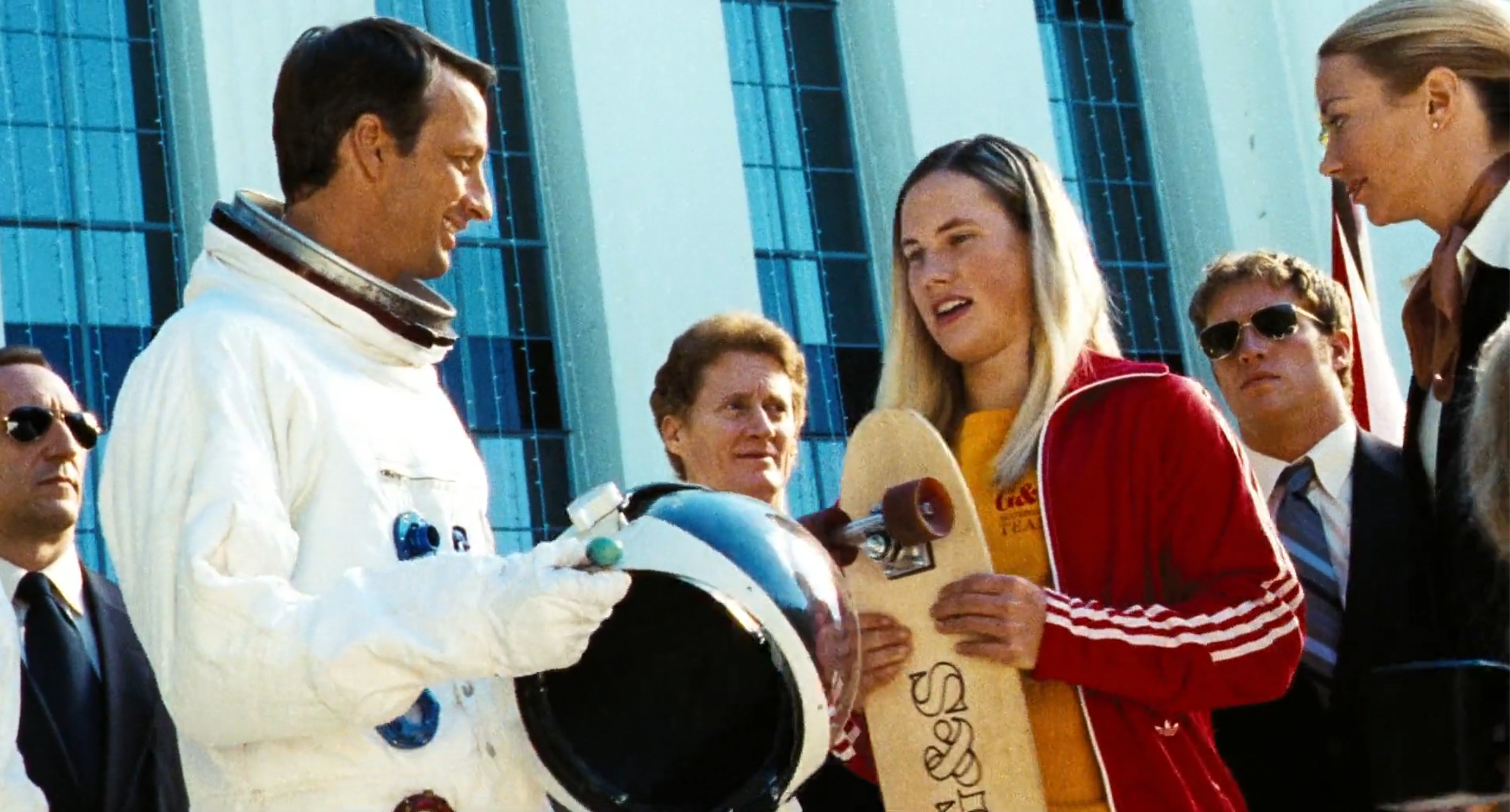 Tony Hawk and John Robinson in Lords of Dogtown (2005)