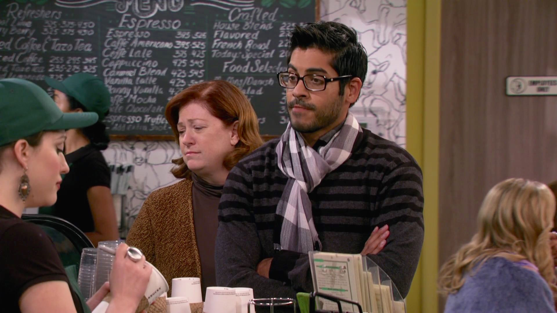 Alex Alexander, Kat Dennings, and Sachin Bhatt in 2 Nàng Bá Đạo (2011)