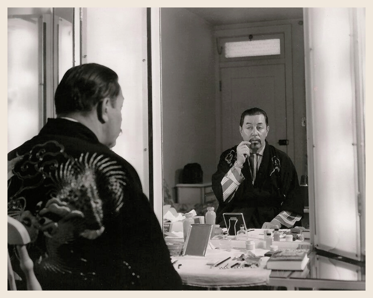 Warner Oland in Charlie Chan at the Race Track (1936)