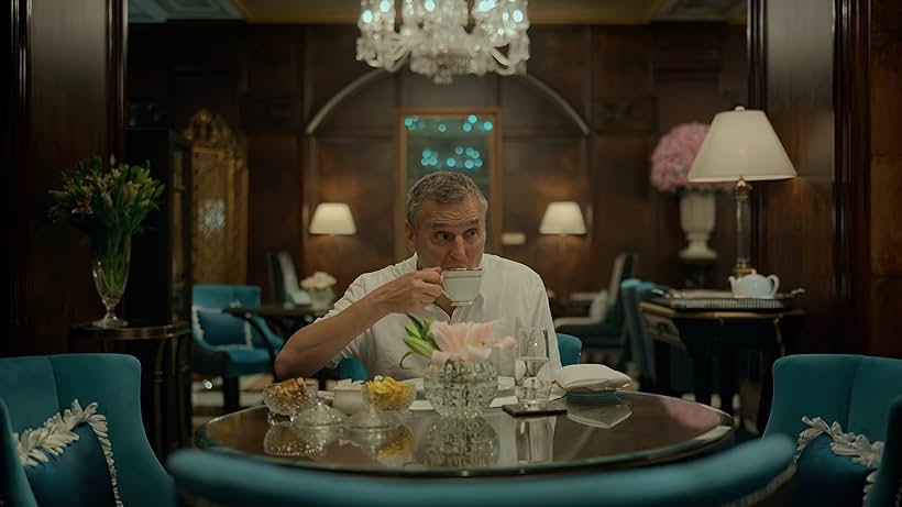 Phil Rosenthal in Somebody Feed Phil (2018)