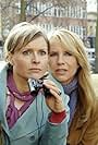 Linda de Mol and Anne-Luise Tietz in Mr. Nanny - Ein Mann für Mama (2006)