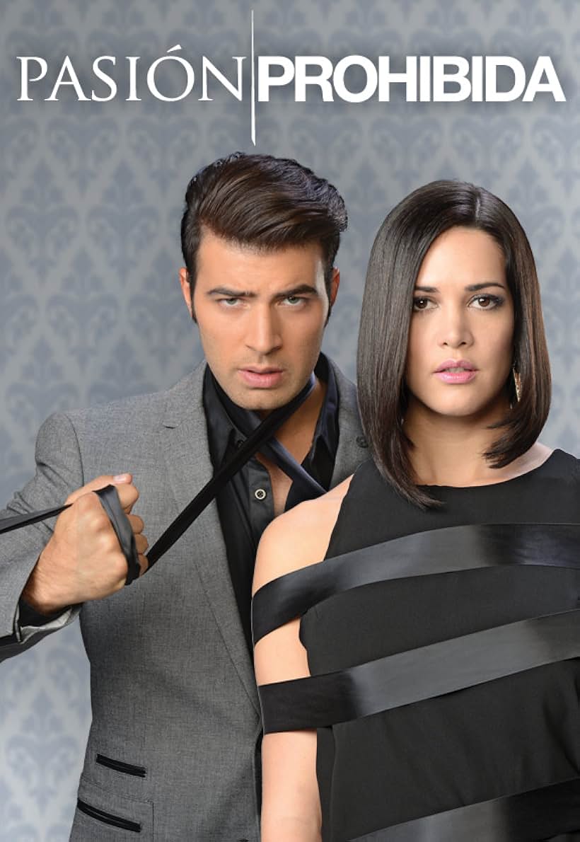 Mónica Spear and Jencarlos Canela in Pasión prohibida (2013)