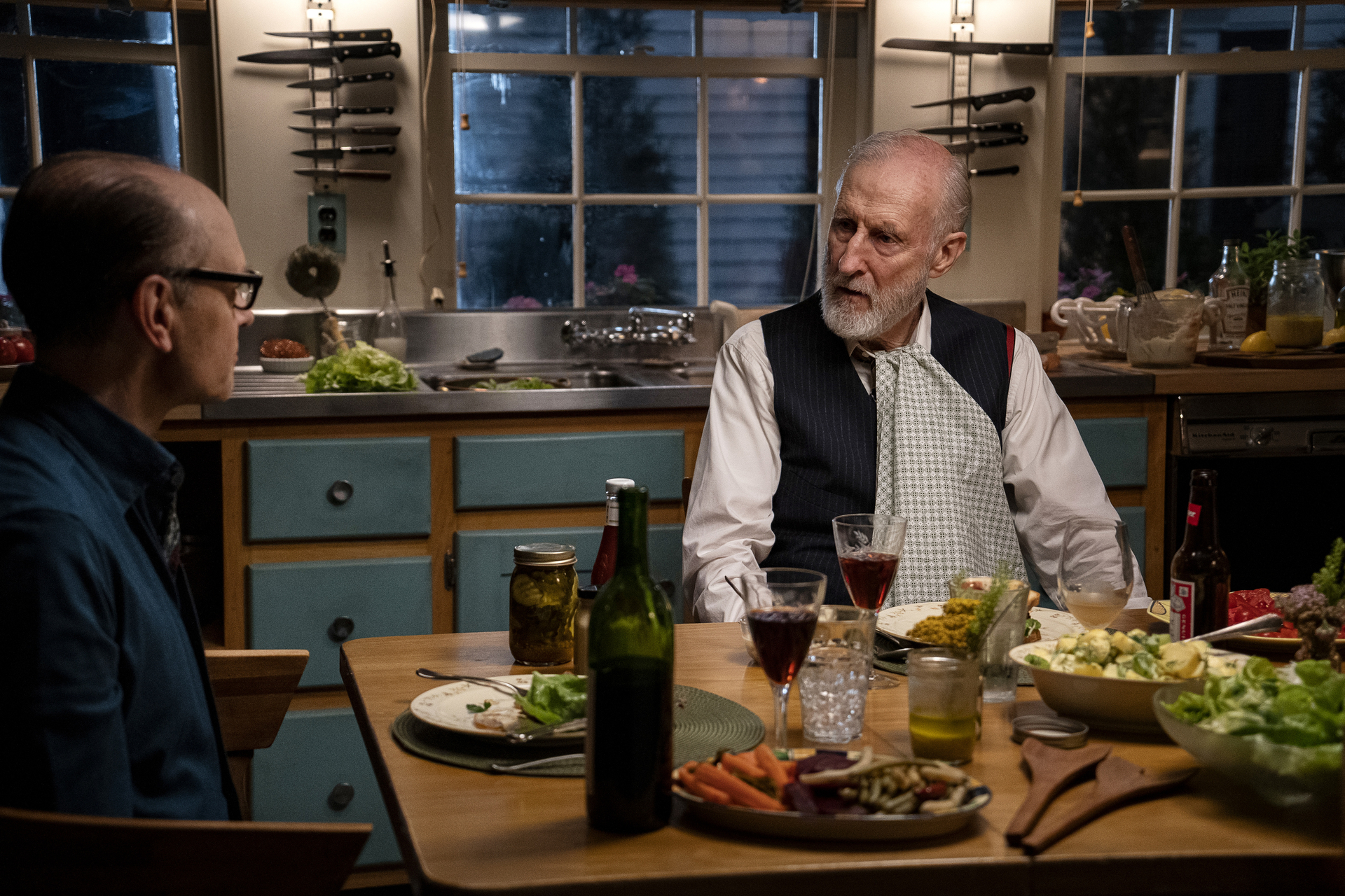 James Cromwell and David Hyde Pierce in Julia (2022)