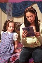 Jodelle Ferland and Kristin Kreuk in Thị Trấn Smallville (2001)