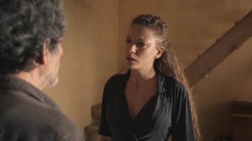 Serenay Sarikaya in Sahmaran (2023)