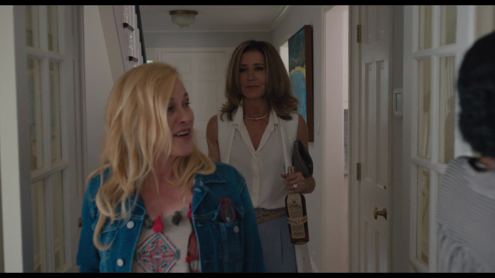 Patricia Arquette and Felicity Huffman in Hành Trình Của Mẹ (2019)