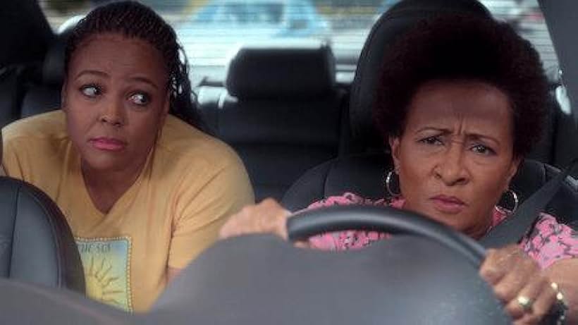 Kim Fields and Wanda Sykes in The Upshaws (2021)