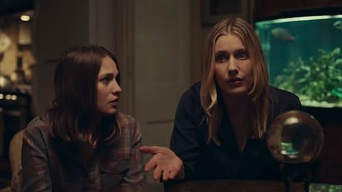 Mistress America: Seeking Answers (French Subtitled)