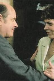 Elizabeth Bourgine and Jean-François Stévenin in Un père en plus (1998)