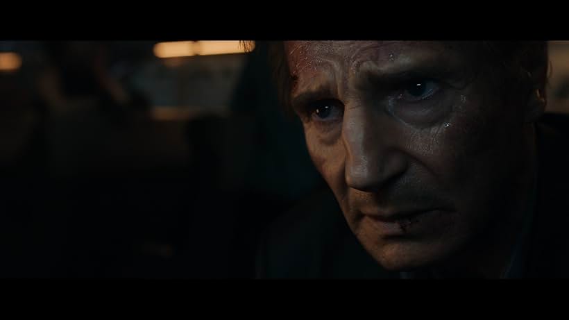 Liam Neeson in Hành Khách Bí Ẩn (2018)