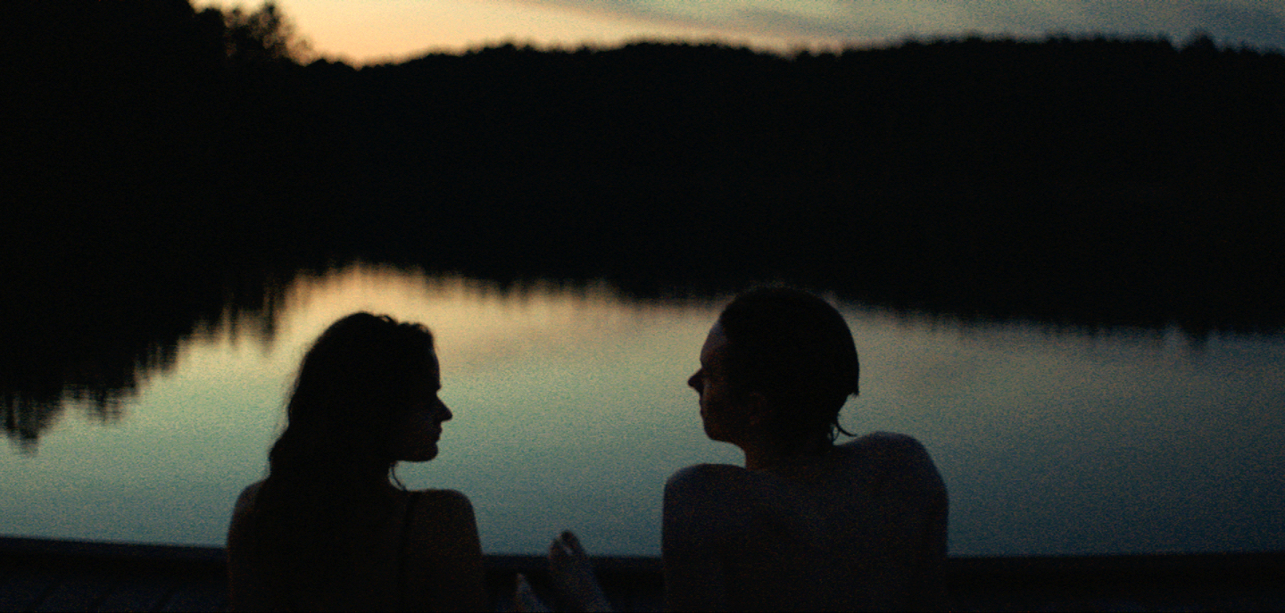 Joey King and Jack Kilmer in Summer '03 (2018)