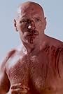 Pat Roach in Indiana Jones Và Chiếc Rương Thánh Tích (1981)