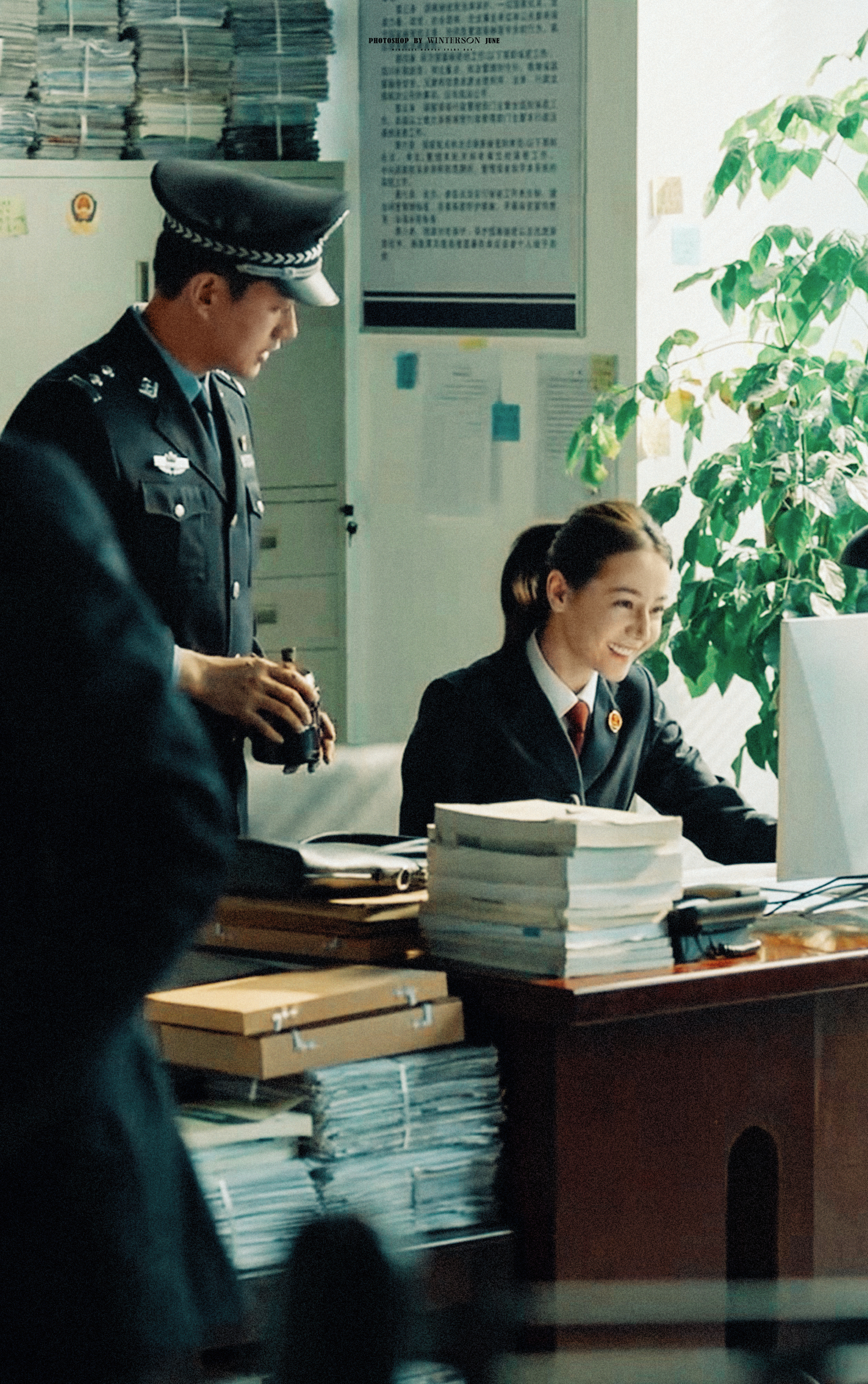 Dawei Tong and Dilraba Dilmurat in Công Tố Tinh Anh (2023)