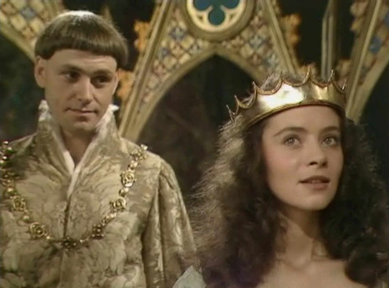 Jocelyne Boisseau and David Gwillim in The Life of Henry the Fifth (1979)